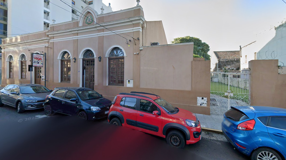 Fachada da Escola Vida na Rua Demétrio Ribeiro, em Alegrete